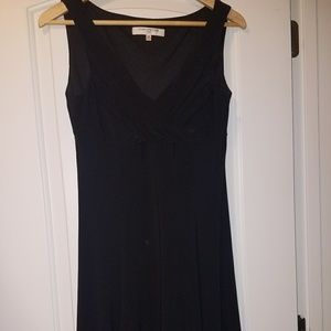 Black sleeveless dress